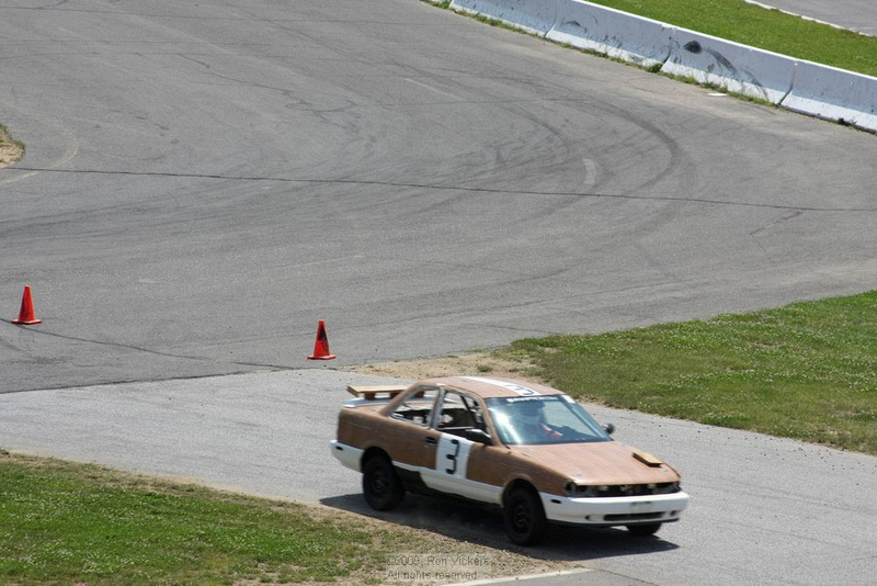Illustration for article titled The 24 Hours Of LeMons New England 2009 Über Gallery, Part 2